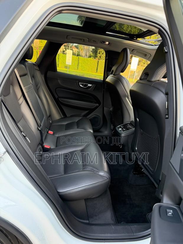 Volvo XC60 2019 White