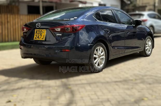 Mazda Axela SV Premium 2014 Blue