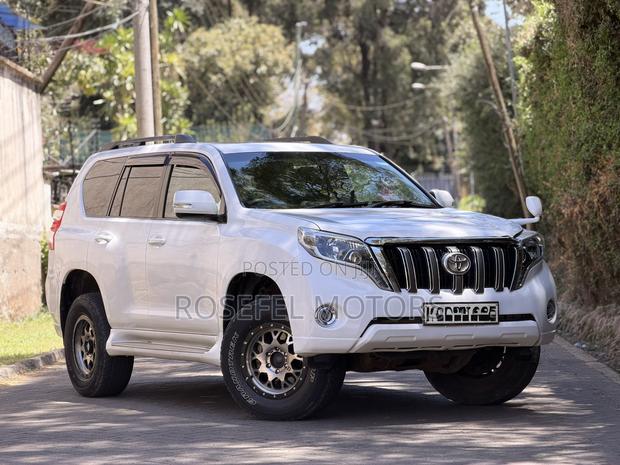 Toyota Land Cruiser Prado 2.7 i 2011 White