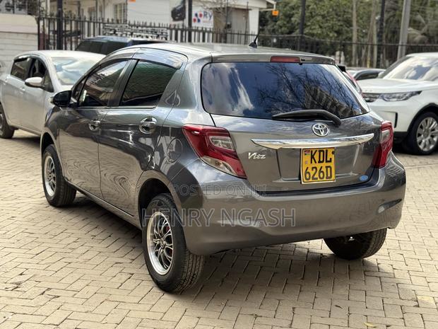 Toyota Vitz 2015 Gray