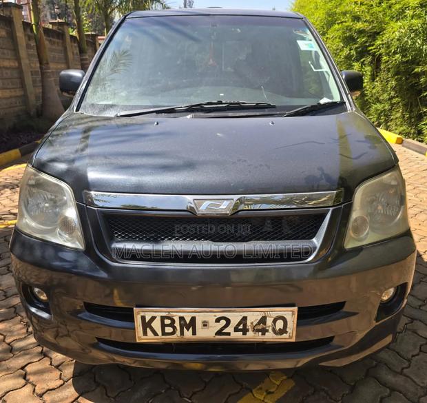 Toyota Noah 2003 Black