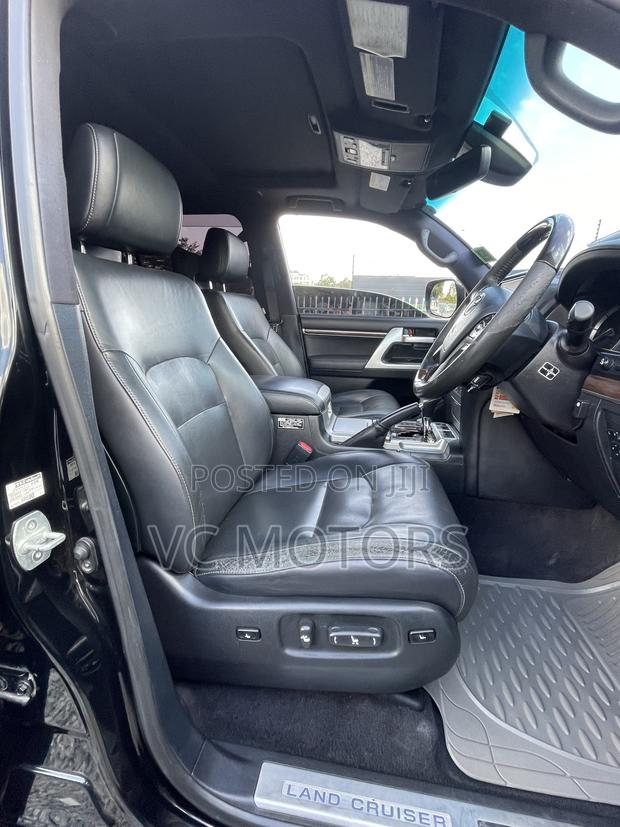 Toyota Land Cruiser 4.6 V8 ZX 2015