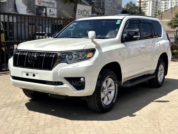 Toyota Land Cruiser Prado 2021 White