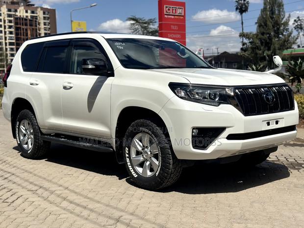 Toyota Land Cruiser Prado 2021 White