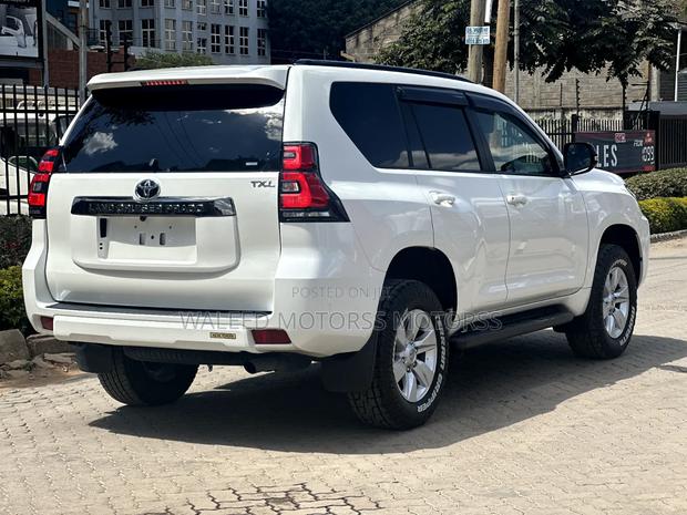 Toyota Land Cruiser Prado 2021 White