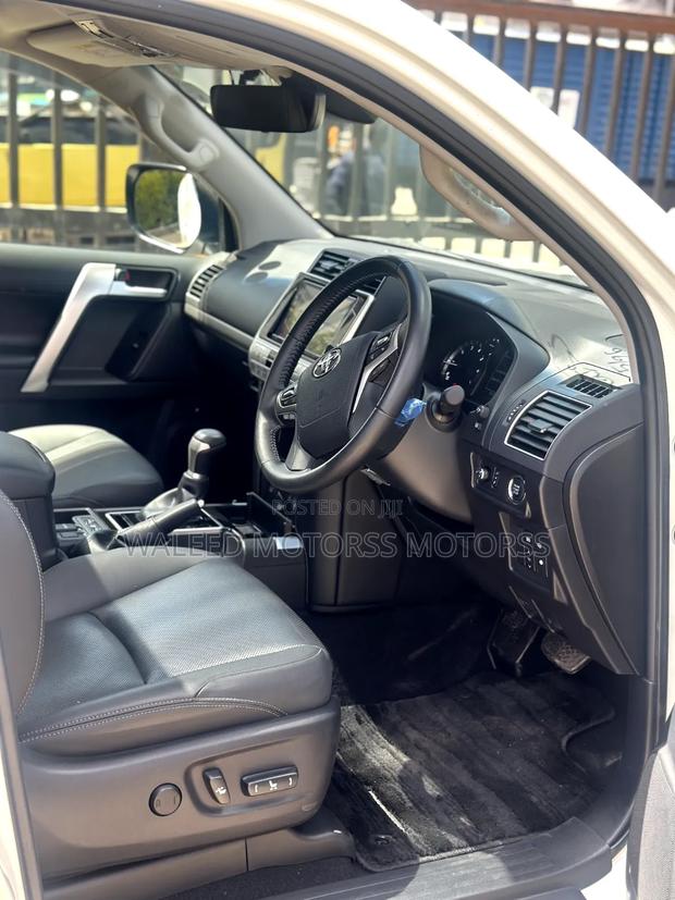 Toyota Land Cruiser Prado 2021 White