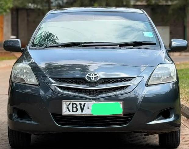 Toyota Belta 2006 Gray