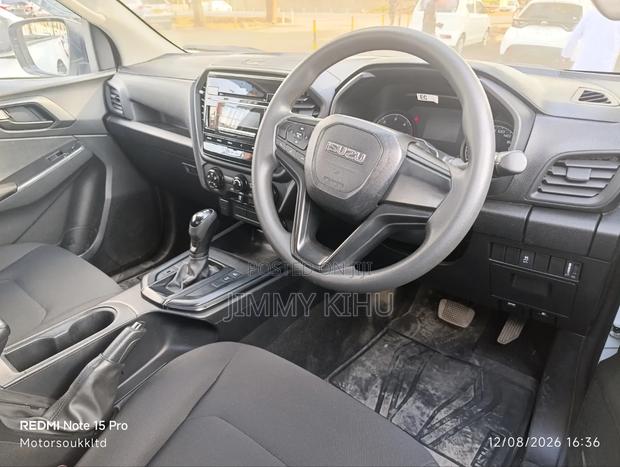 New Isuzu D-MAX 2023 Pearl