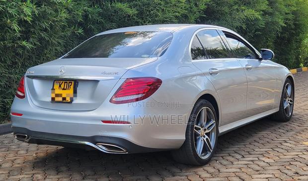Mercedes-Benz E200 2016 Silver