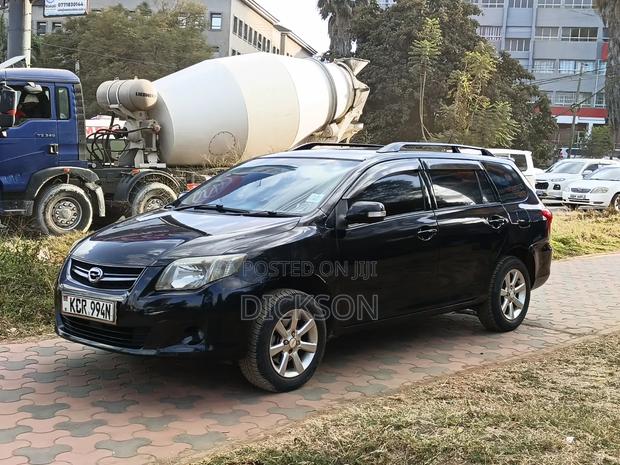 Toyota Corolla Fielder 2011 Black