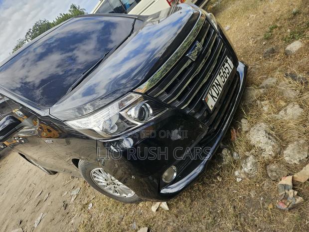 Toyota Noah 2017 Black