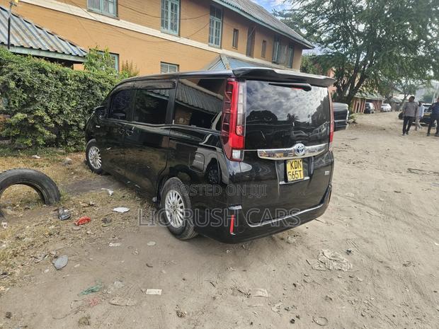 Toyota Noah 2017 Black