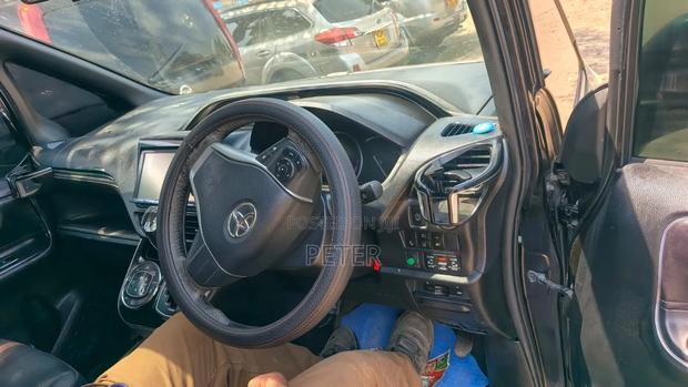 Toyota Esquire 2018 Black