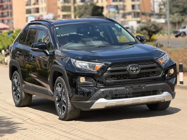 Toyota RAV4 2019 Blue