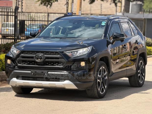 Toyota RAV4 2019 Blue