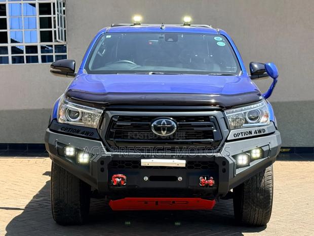 Toyota Hilux 2019 Blue