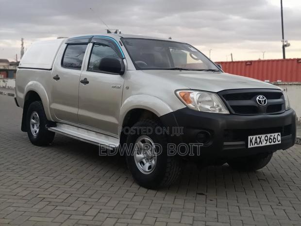 Toyota Hilux 2006 Silver