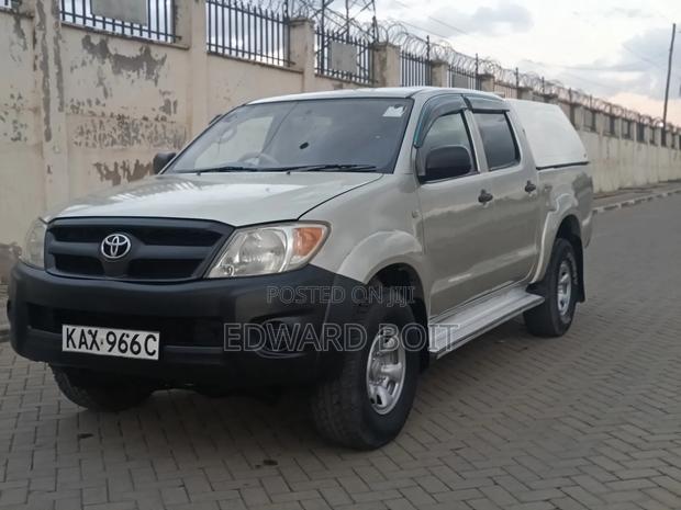 Toyota Hilux 2006 Silver