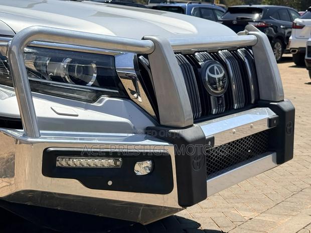 Toyota Land Cruiser Prado 2020 Silver
