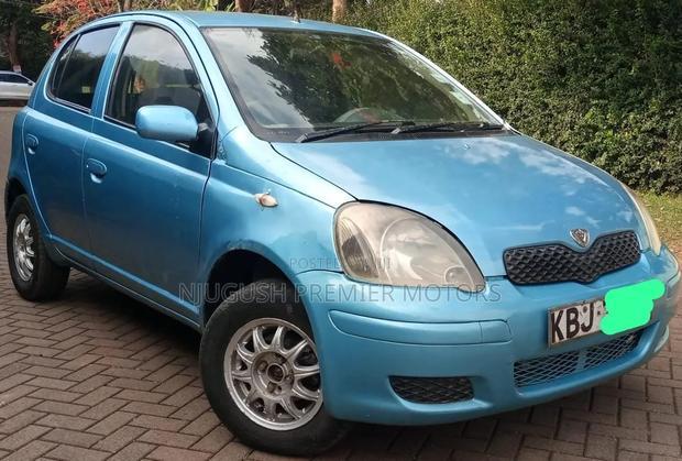 Toyota Vitz 2002 Blue