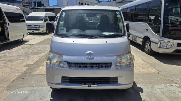 Toyota TownAce 2019 Silver