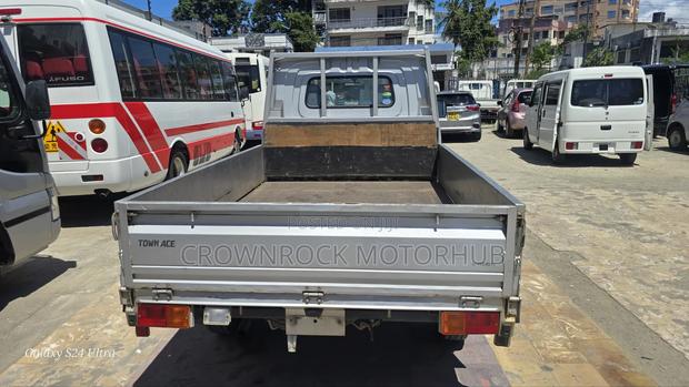 Toyota TownAce 2019 Silver