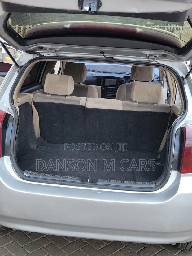 Toyota Corolla RunX 2004 Silver