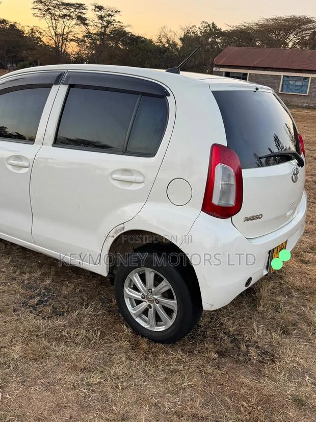 Toyota Passo 2015 White