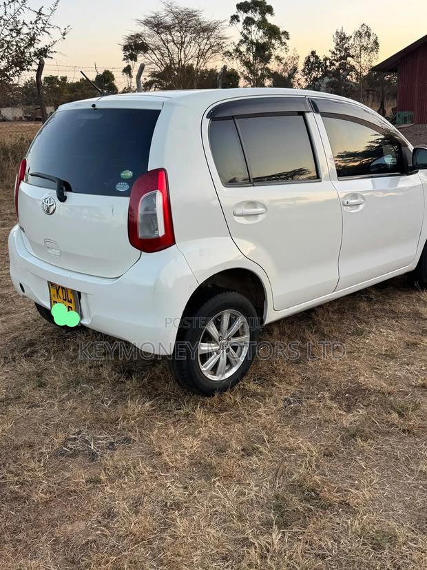 Toyota Passo 2015 White