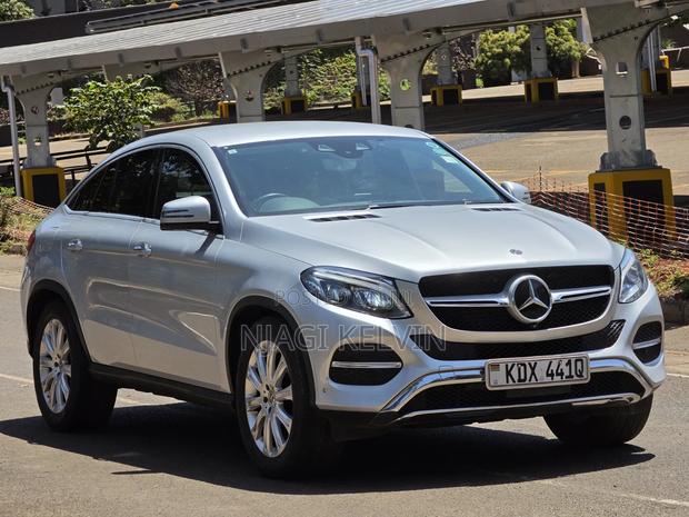 Mercedes-Benz GLE-Class GLE 350d 4MATIC 2019 Silver