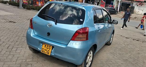 Toyota Vitz 2006 Blue