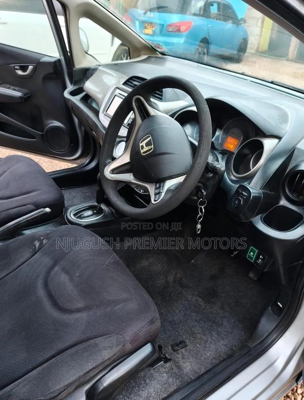 Honda Fit 2012 Silver