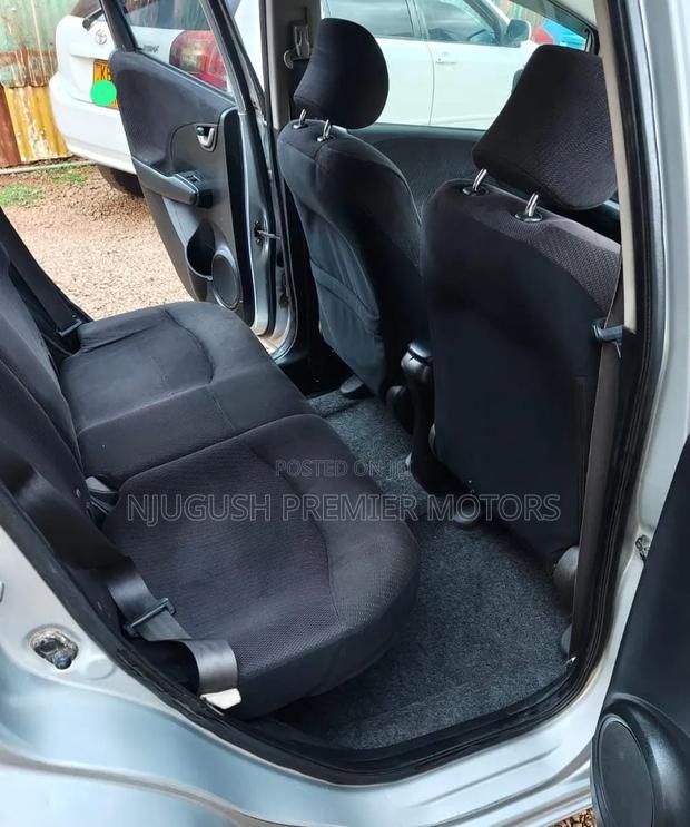 Honda Fit 2012 Silver