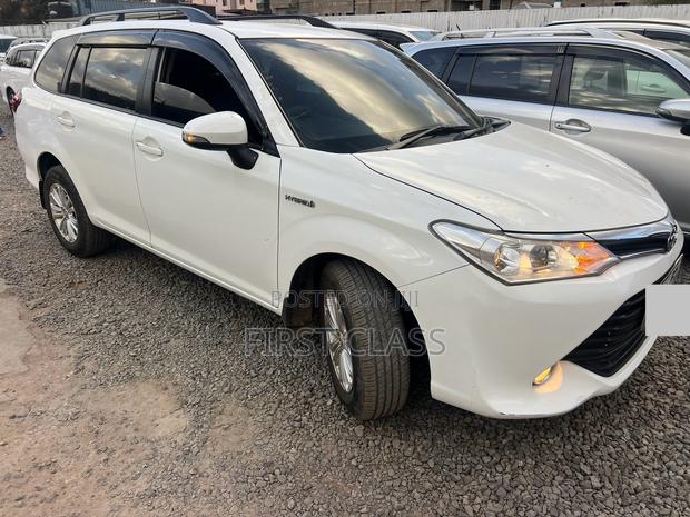 Toyota Corolla Fielder 2016 White
