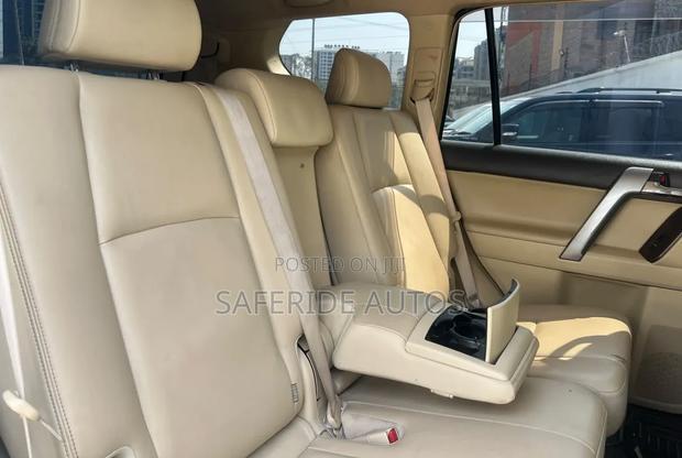Toyota Land Cruiser Prado 2015 White