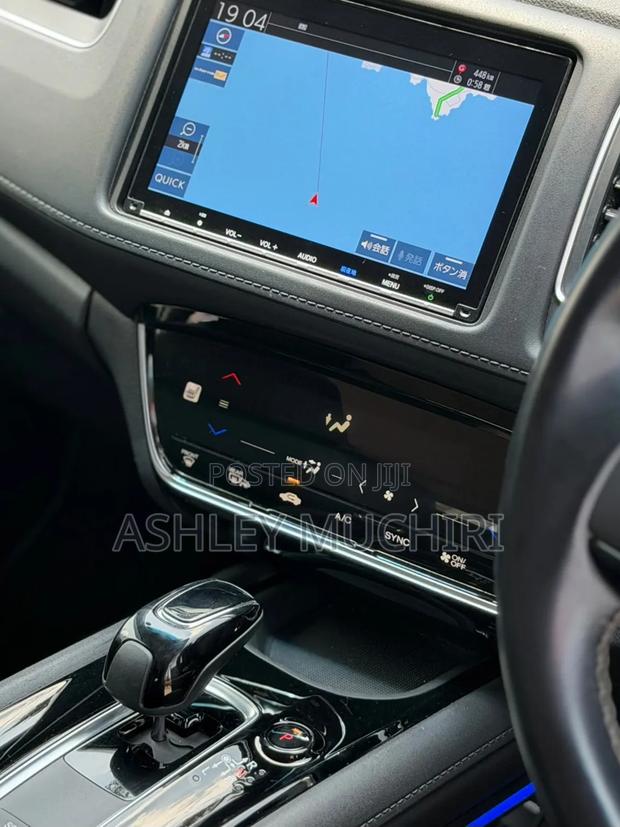Honda Vezel 2019 White
