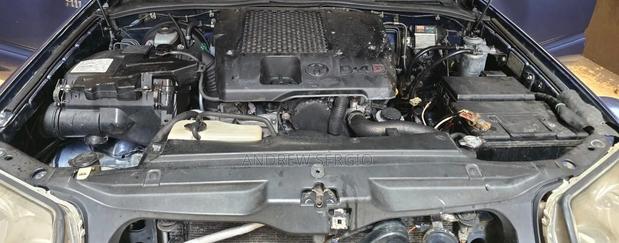 Toyota Hilux Surf 2002 Blue