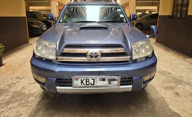 Toyota Hilux Surf 2002 Blue