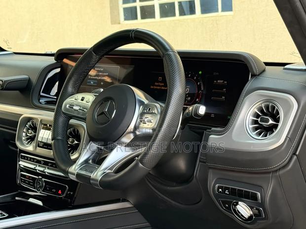 Mercedes-Benz G-Class 2019 White