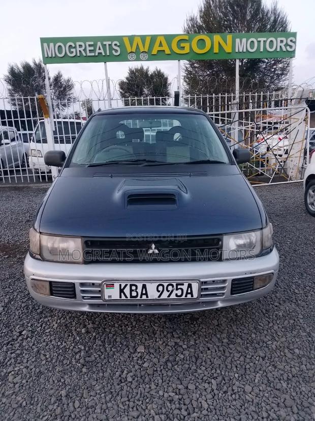 Mitsubishi RVR 1998 Blue