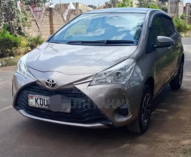Toyota Vitz 2018 Brown