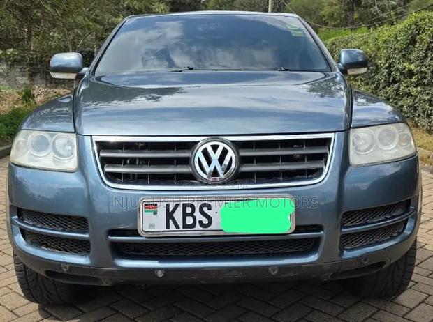 Volkswagen Touareg 2006 Gray