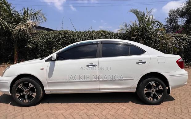 Toyota Premio 2005 White