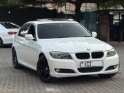 BMW 320i 2011 White for sale