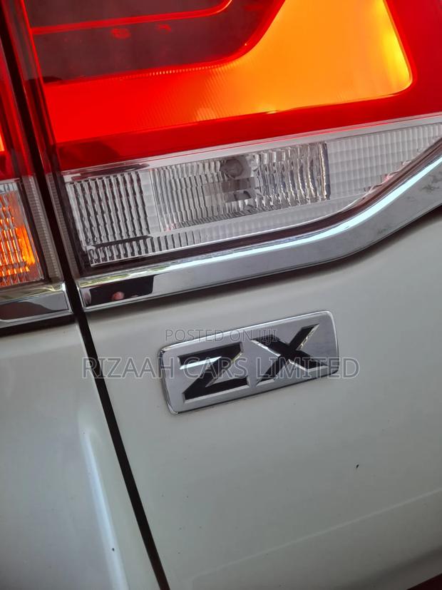 Toyota Land Cruiser 2016 White