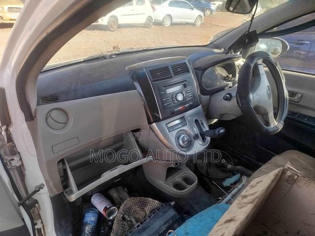 Daihatsu Mira 2011 White