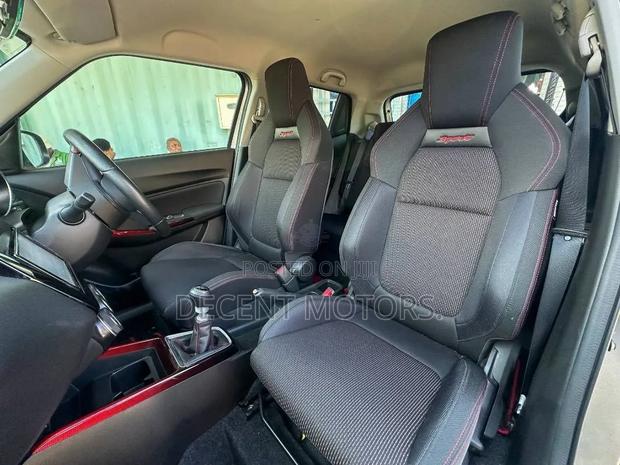 Suzuki Swift 2019 Gray