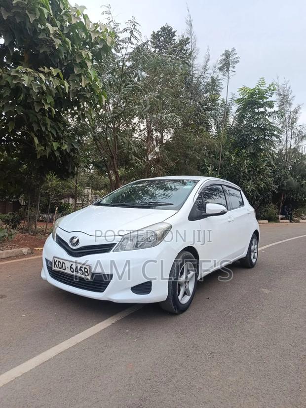Toyota Vitz 2014 White