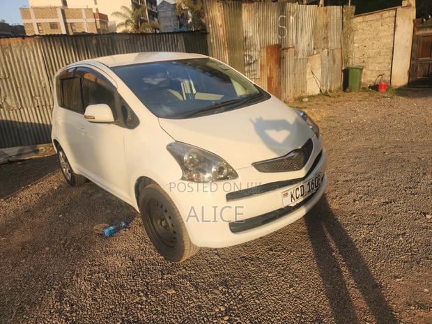 Toyota Ractis 2007 White