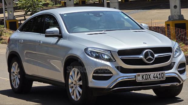 Mercedes-Benz GLE-Class 2019 Blue